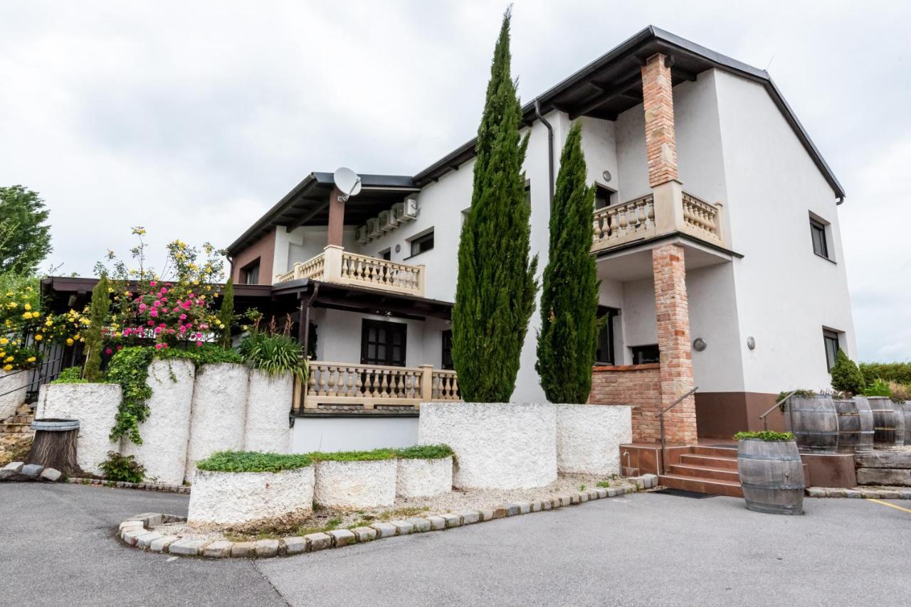 Gastehaus Moser Mönchhof Eksteriør billede